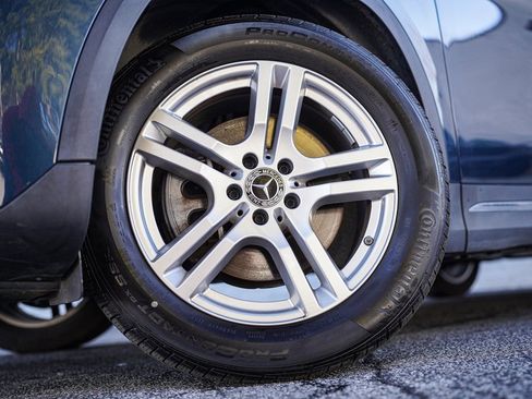 Used 2022 Mercedes-Benz GLA 250 4MATIC w/ Premium Package Lite image 18