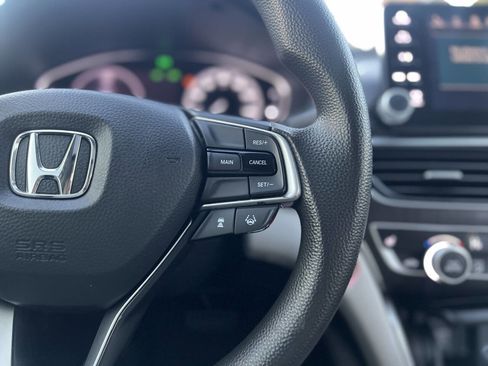 Used 2018 Honda Accord EX image 21