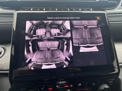 New 2025 Jeep Grand Cherokee L Limited w/ Luxury Tech Group II image 31