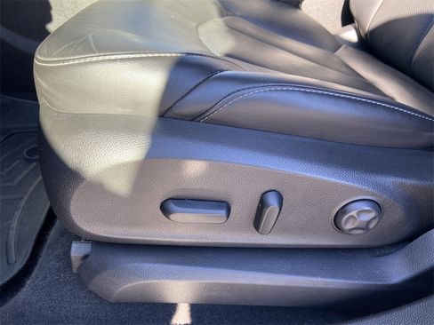 Used 2019 Buick Envision Essence image 14