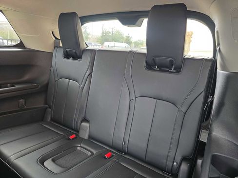 Certified 2023 INFINITI QX60 Luxe w/ Vision Package image 9