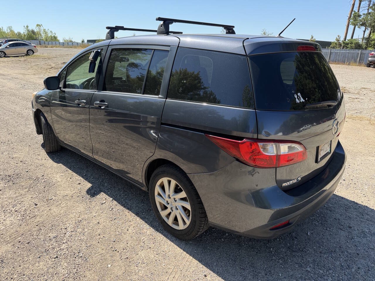 Used 2012 MAZDA MAZDA5 Sport FWD image 3