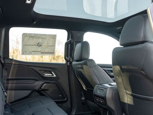 New 2024 Chevrolet Silverado EV RST image 29