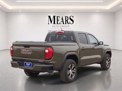 Used 2024 GMC Canyon AT4 AWD/4WD image 5