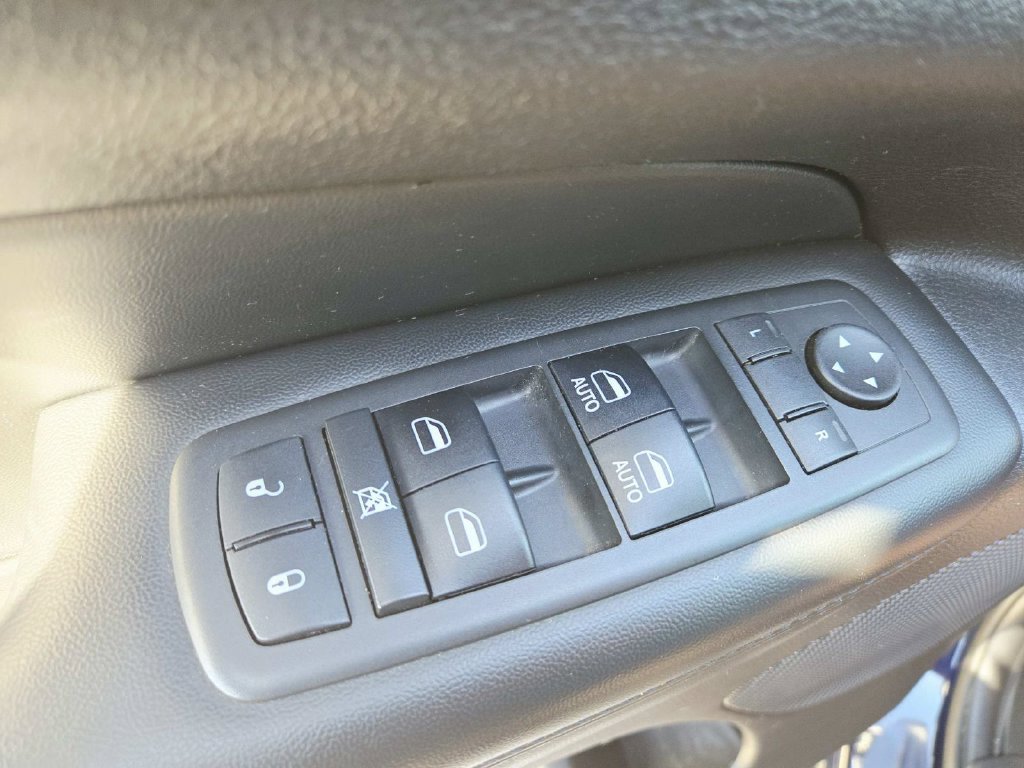 Used 2018 Jeep Grand Cherokee Limited AWD/4WD image 36