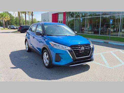 Used 2025 Nissan Kicks Play S FWD image 16