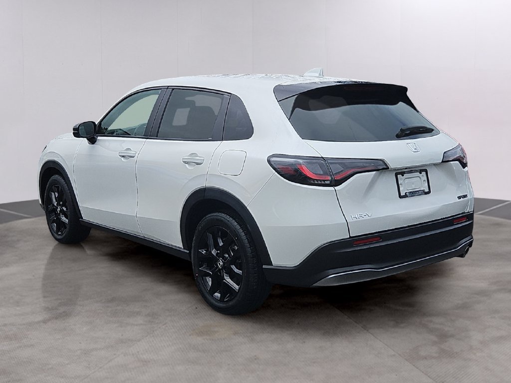 Used 2025 Honda HR-V Sport image 6