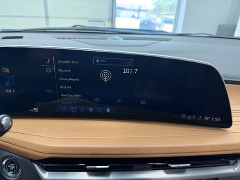 Used 2024 Cadillac XT4 Sport AWD/4WD image 18