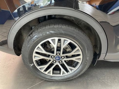 Used 2020 Ford Escape SEL FWD image 10
