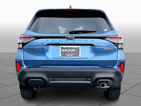 Used 2025 Subaru Forester Touring w/ Popular Package - Touring image 5