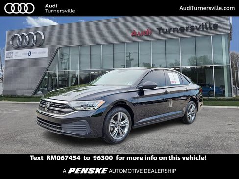 Used 2024 Volkswagen Jetta SE FWD image 1