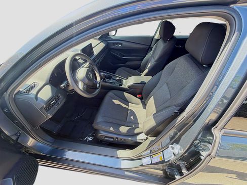 Used 2023 Honda Accord EX image 18