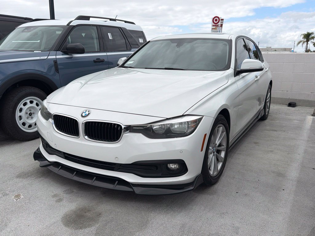 Used 2016 BMW 320i Sedan RWD image 3