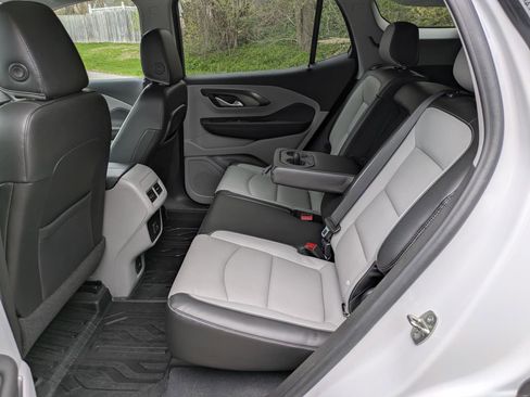 Certified 2022 GMC Terrain SLT w/ LPO, Floor Liner Package AWD/4WD image 29