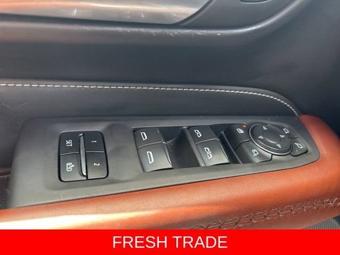 Used 2023 GMC Yukon Denali Ultimate AWD/4WD image 20