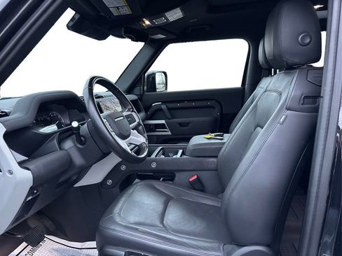 Used 2023 Land Rover Defender 90 S image 9