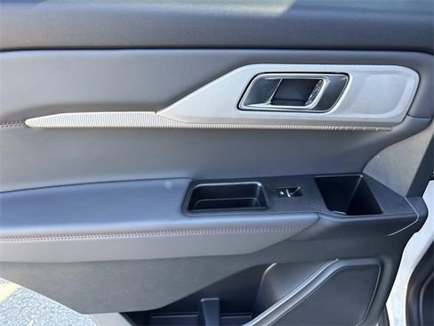 New 2026 Ford Explorer Active image 19