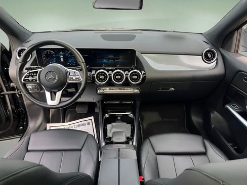 Used 2021 Mercedes-Benz GLA 250 4MATIC w/ Premium Package image 16