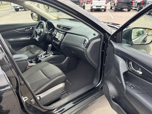 Used 2020 Nissan Rogue SV AWD/4WD image 10