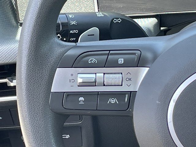 Used 2025 Hyundai Sonata SEL FWD image 12