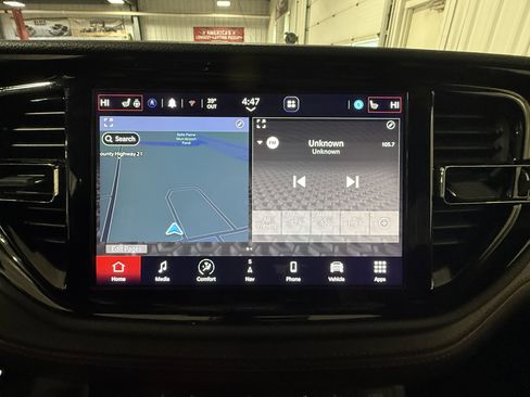 Used 2025 Dodge Durango GT image 30