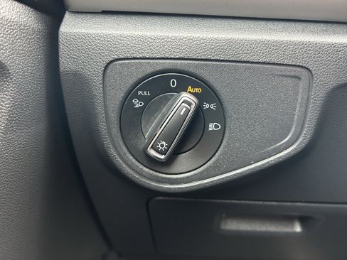 Certified 2023 Volkswagen Atlas Cross Sport SEL R-Line image 19