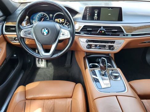 Used 2018 BMW 750i xDrive AWD/4WD image 31