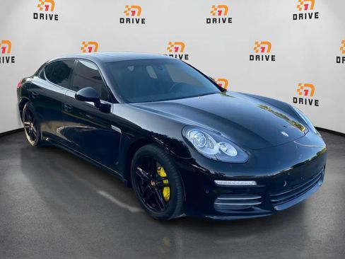 Used 2014 Porsche Panamera 4 AWD/4WD image 3