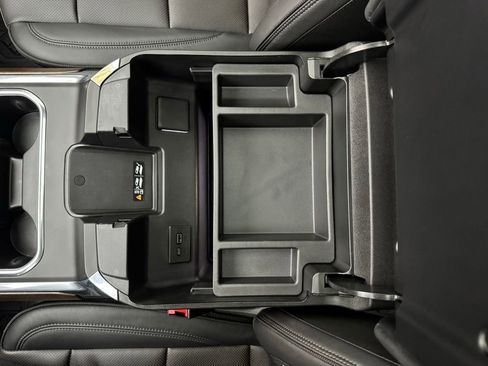 Used 2025 Chevrolet Silverado 2500 High Country w/ Technology Package AWD/4WD image 34