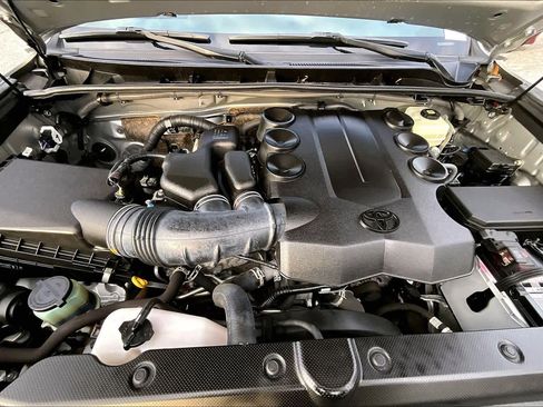 Used 2022 Toyota 4Runner SR5 image 30