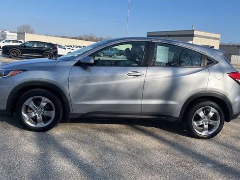 Used 2021 Honda HR-V LX image 9