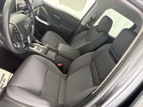 New 2026 Nissan Frontier SV w/ Tow Package AWD/4WD image 10