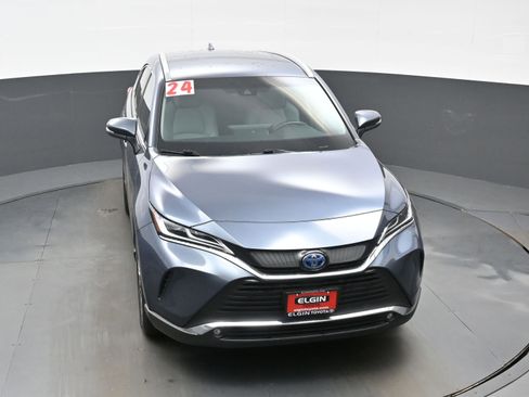 Used 2024 Toyota Venza XLE AWD/4WD image 36