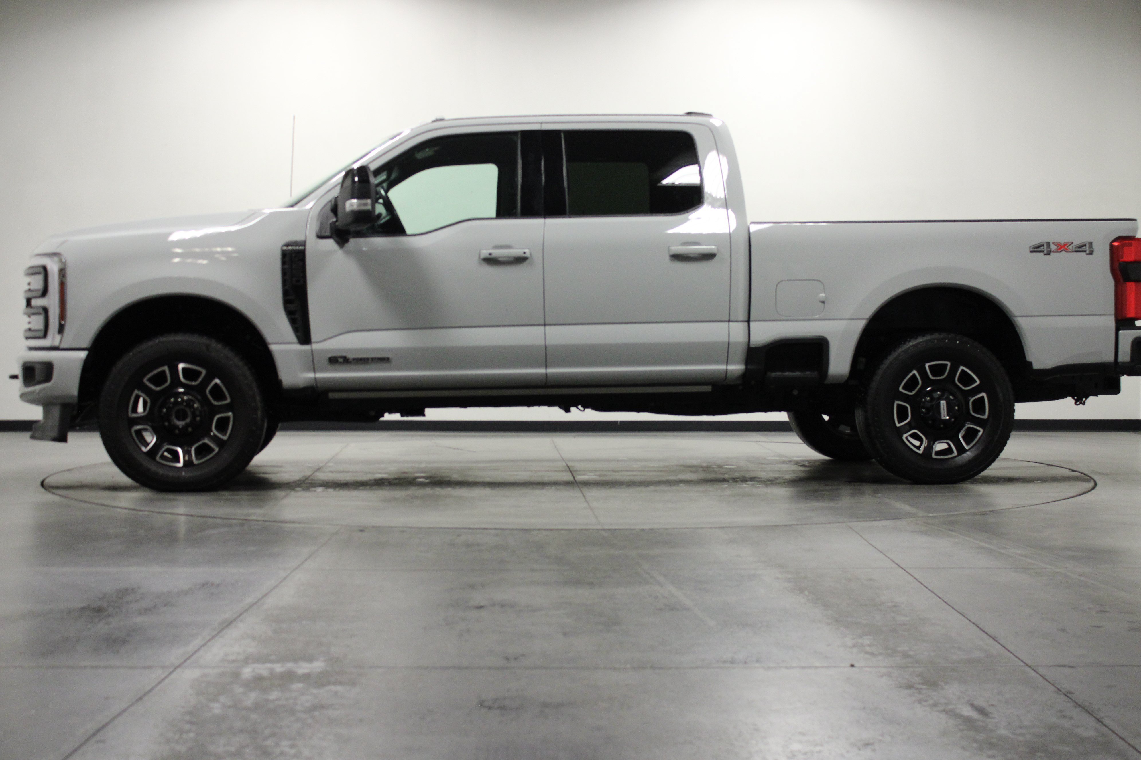 Used 2026 Ford F250 Platinum AWD/4WD image 7
