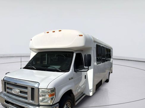 Used 2015 Ford E-450 and Econoline 450 Super Duty w/ Shuttle Bus Prep Package RWD image 1