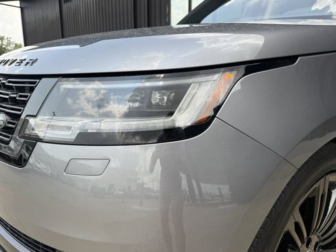 Used 2024 Land Rover Range Rover SE AWD/4WD image 30