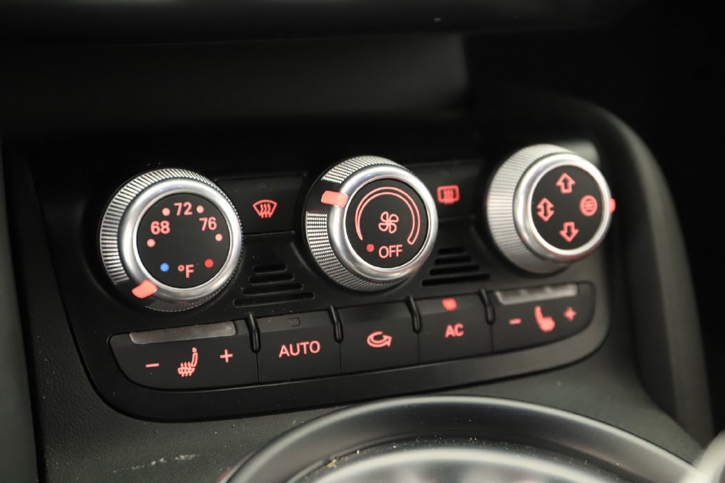 Used 2011 Audi R8 V10 AWD/4WD image 25