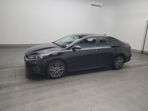 Used 2023 Kia Forte GT-Line w/ GT-Line Premium Package FWD image 2