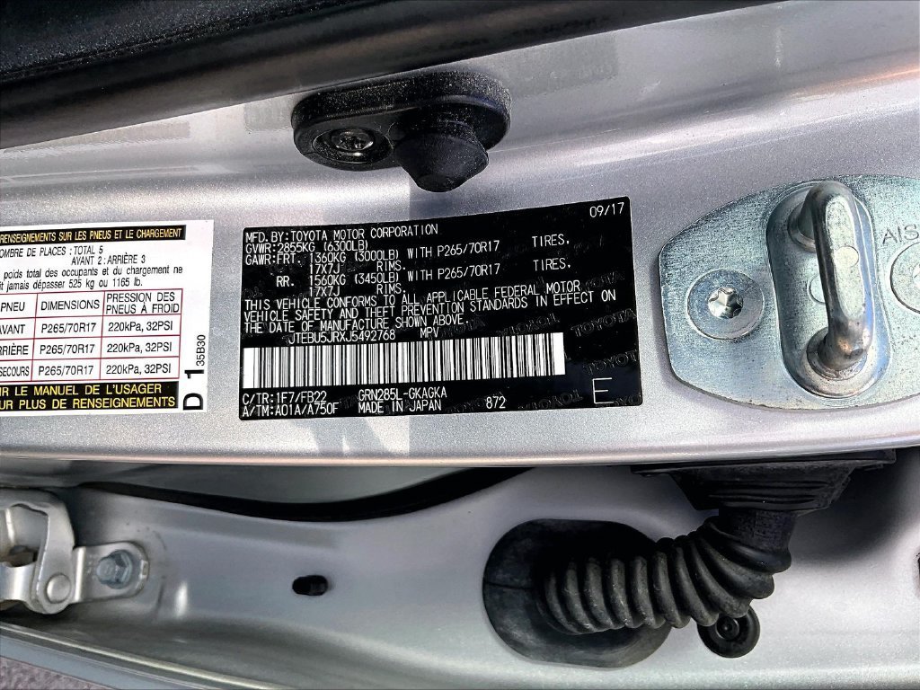 Used 2018 Toyota 4Runner SR5 AWD/4WD image 27