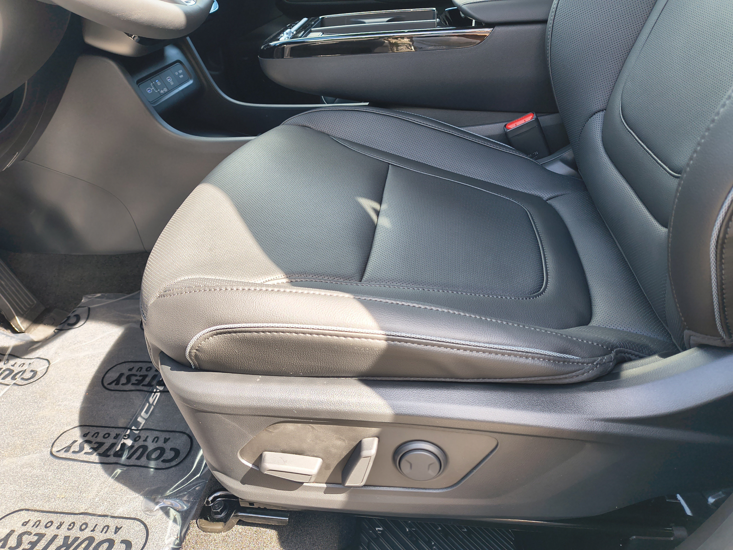 New 2026 Hyundai Tucson Limited FWD image 18