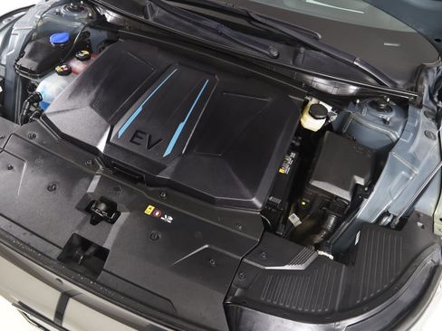 Used 2024 Hyundai Ioniq 5 Limited image 20