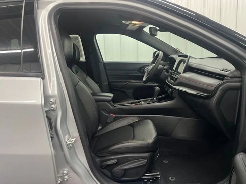 Used 2025 Jeep Compass Trailhawk AWD/4WD image 11