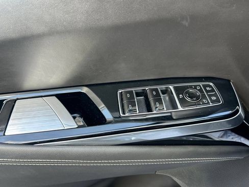 Used 2025 Cadillac Escalade ESV Sport Platinum AWD/4WD image 64