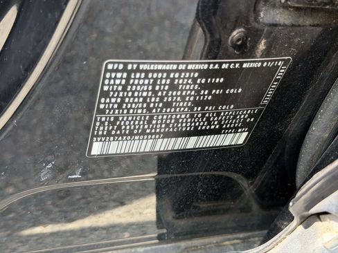 Used 2018 Volkswagen Tiguan SEL AWD/4WD image 26