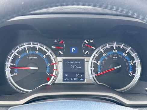Used 2016 Toyota 4Runner SR5 Premium RWD image 18