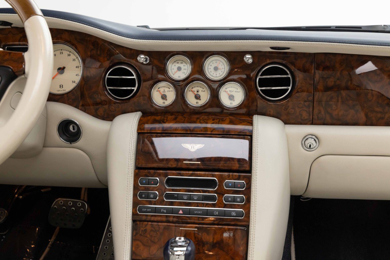Used 2008 Bentley Arnage R RWD image 22