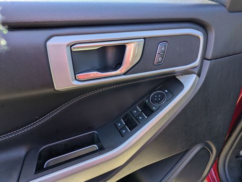 Certified 2022 Ford Explorer XLT w/ Equipment Group 202A image 16