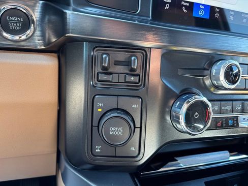 Used 2025 Ford F250 Lariat w/ Chrome Package AWD/4WD image 26