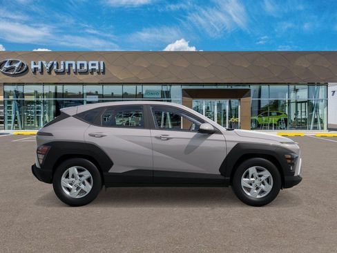 New 2027 Hyundai Kona SE AWD/4WD image 7