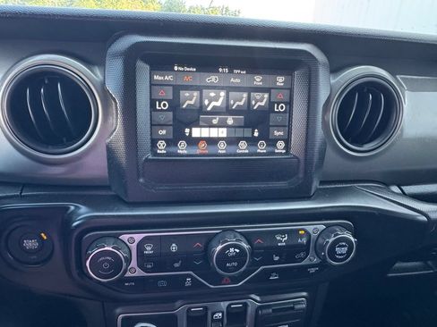 Used 2023 Jeep Wrangler Unlimited w/ Cold Weather Group AWD/4WD image 12